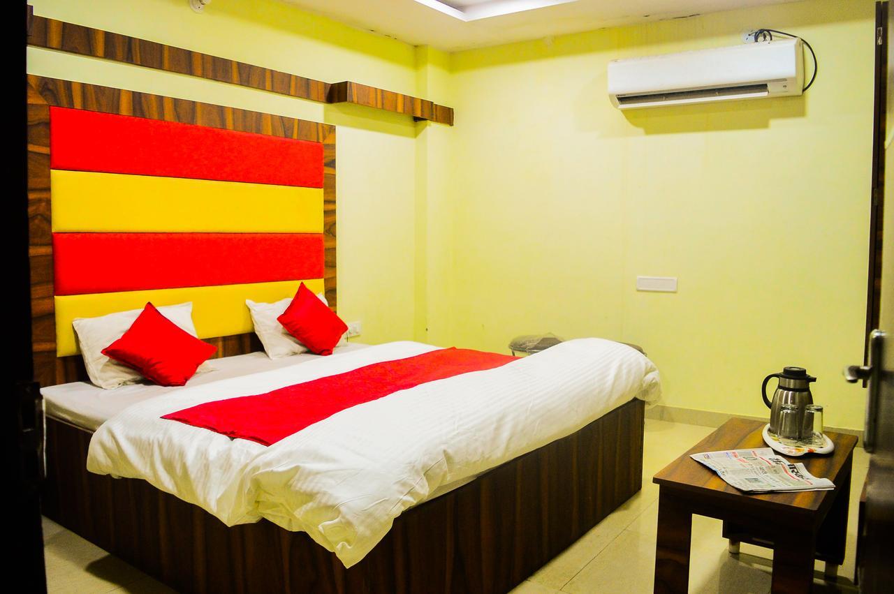 Hotel Kalash Удджайн Екстер'єр фото
