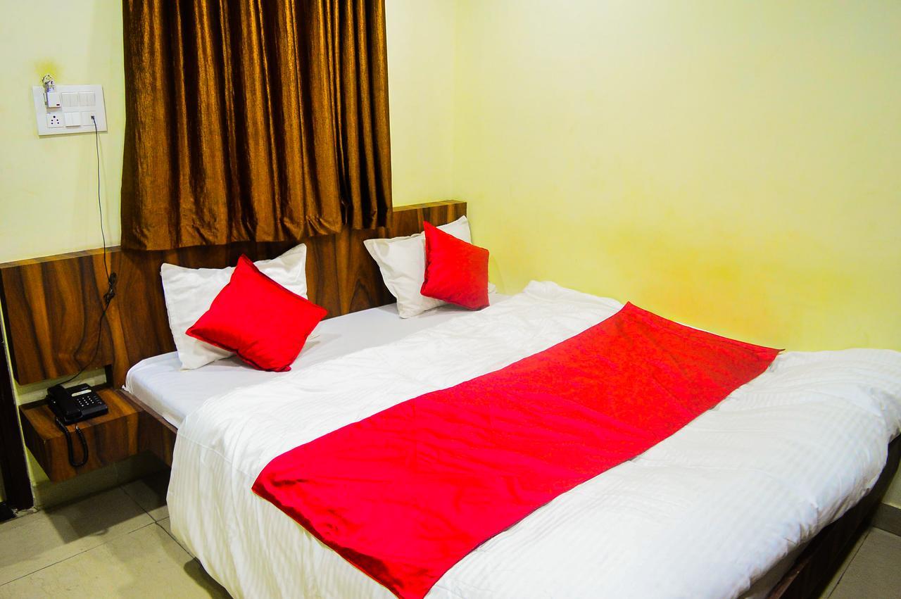 Hotel Kalash Удджайн Екстер'єр фото